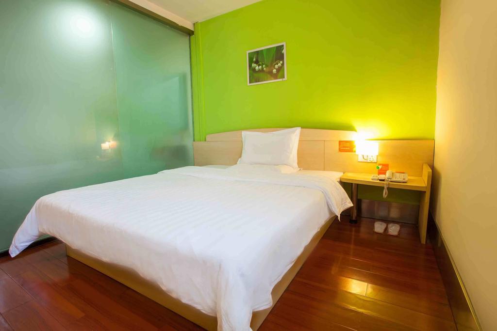 7Days Inn Changsha Jingwanzi International Furniture Square Bilik gambar